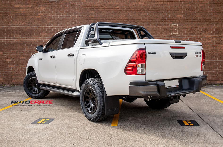 TOYOTA HILUX N80 4WD VECTOR MATTE BLACK